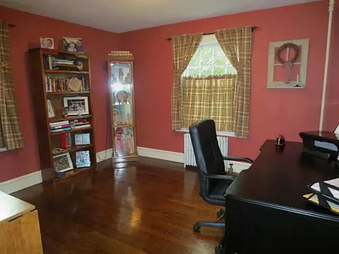 916 Park Ave, Woonsocket, RI 02895 photo 6