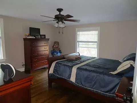 916 Park Ave, Woonsocket, RI 02895 photo 14