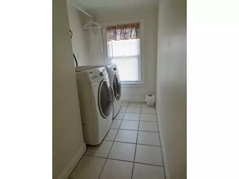 916 Park Ave, Woonsocket, RI 02895 photo 13