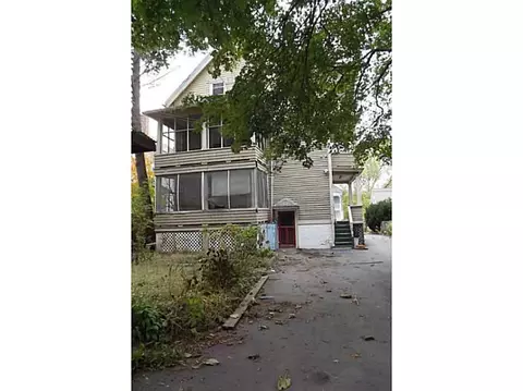 422 Winter St, Woonsocket, RI 02895 photo 2