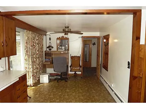 25 Caverly St, Warwick, RI 02886 photo 4