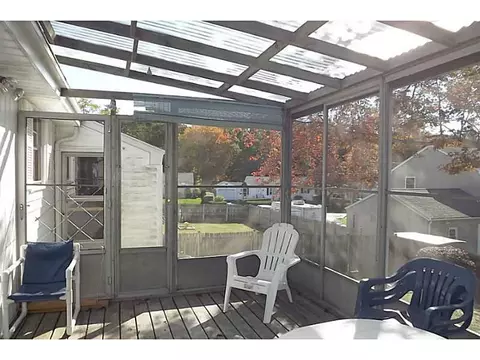 25 Caverly St, Warwick, RI 02886 photo 15