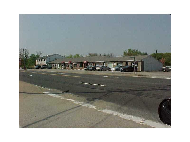 887 Warwick Ave, Warwick, RI 02888 photo 1