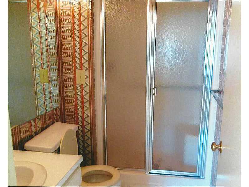 262 Chatham Cir, Warwick, RI 02886 photo 3