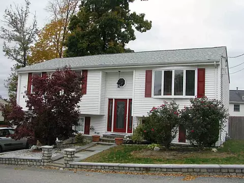 104 Dewey St, Fall River, MA 02720 photo 2