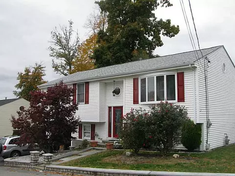 104 Dewey St, Fall River, MA 02720 photo 1