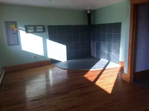 179 River St, Woonsocket, RI 02895 photo 4