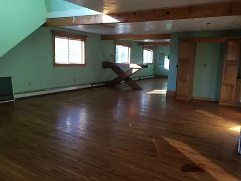 179 River St, Woonsocket, RI 02895 photo 2