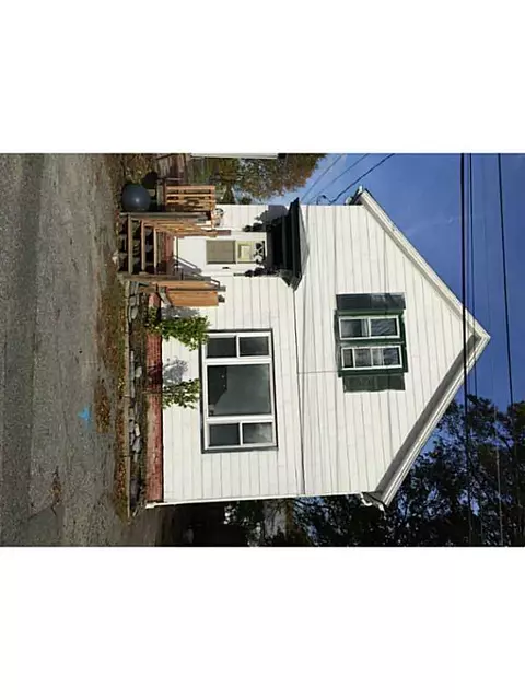 88 Spruce St, Warwick, RI 02886 photo 1