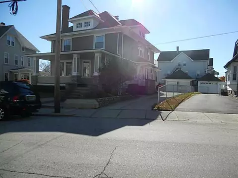 367 Elm St, Woonsocket, RI 02895 photo 2