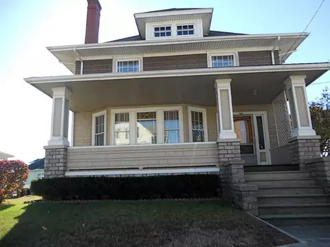 367 Elm St, Woonsocket, RI 02895 photo 1