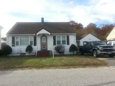 42 8th Ave, Woonsocket, RI 02895 photo 1