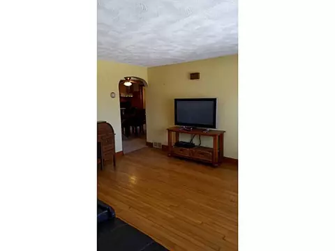 42 8th Ave, Woonsocket, RI 02895 photo 9