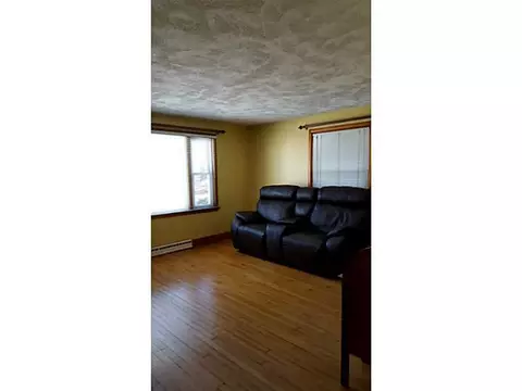 42 8th Ave, Woonsocket, RI 02895 photo 11