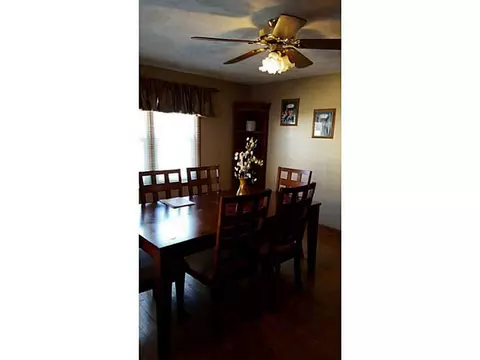 42 8th Ave, Woonsocket, RI 02895 photo 5
