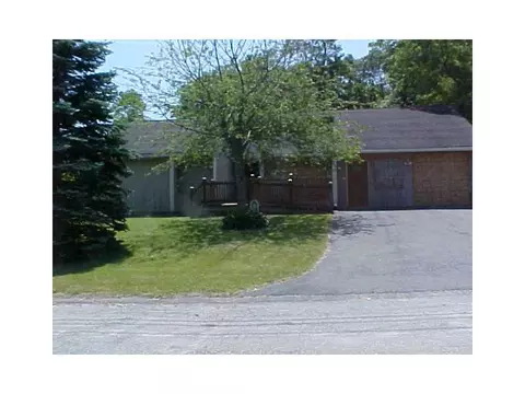 16 Highview Dr, Bristol, RI 02809 photo 1