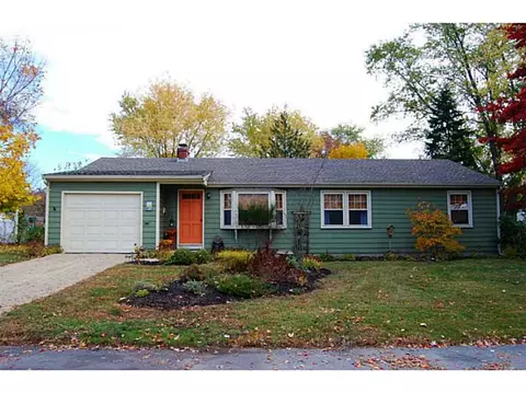4 Lee Dr, Warren, RI 02885 photo 1
