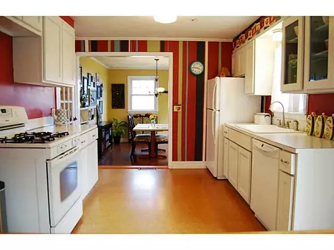 4 Lee Dr, Warren, RI 02885 photo 8