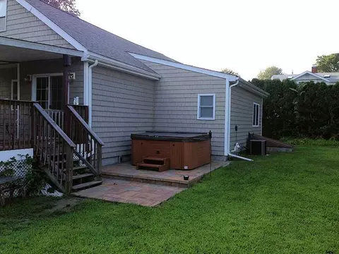 4 Hudson Ln, Warwick, RI 02886 photo 7