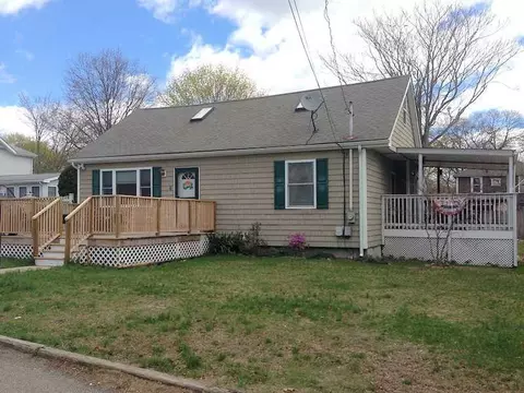 4 Hudson Ln, Warwick, RI 02886 photo 1