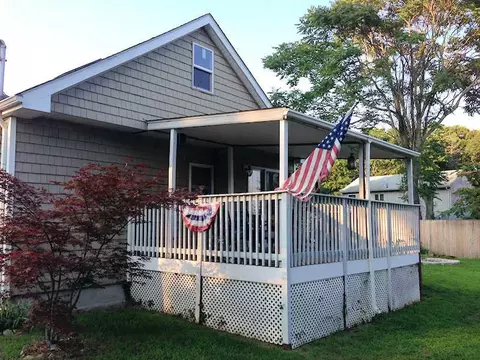 4 Hudson Ln, Warwick, RI 02886 photo 9