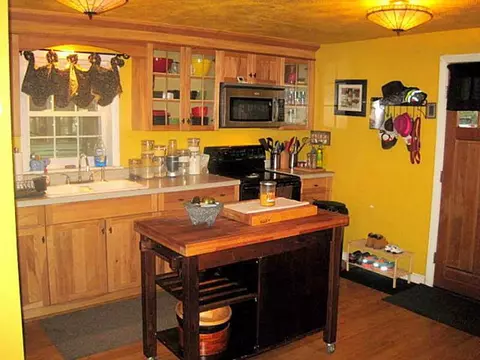 112 Page St, Warwick, RI 02889 photo 4
