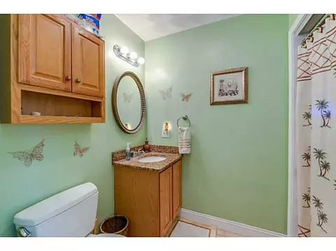 168 Orchard St, Woonsocket, RI 02895 photo 10