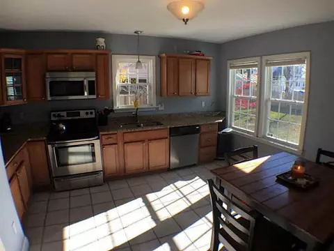38 Arthur St, Warwick, RI 02888 photo 8