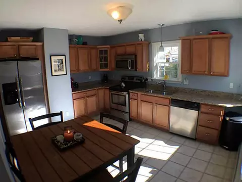 38 Arthur St, Warwick, RI 02888 photo 9