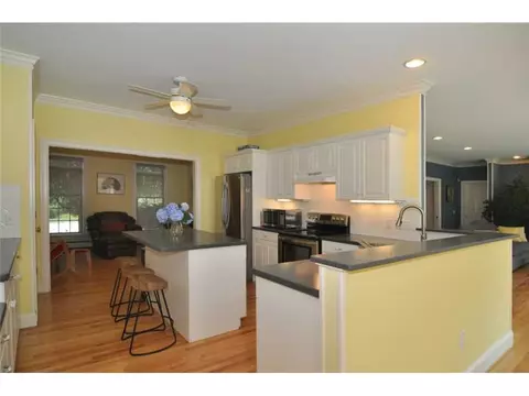 18 Seabury Dr, Westerly, RI 02891 photo 7