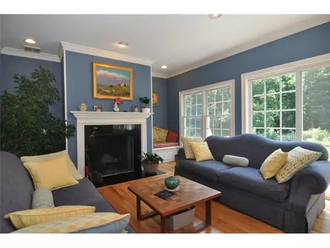 18 Seabury Dr, Westerly, RI 02891 photo 4