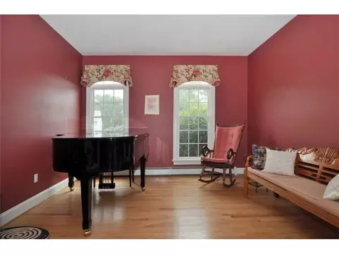 18 Seabury Dr, Westerly, RI 02891 photo 6