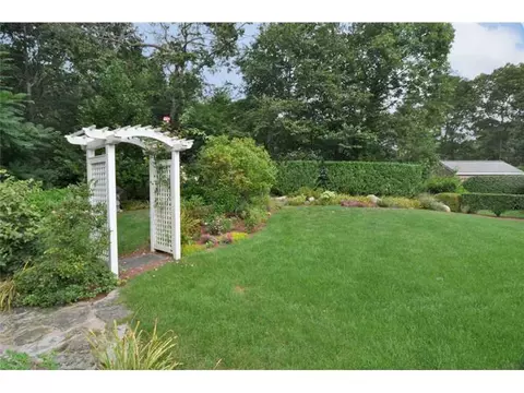 18 Seabury Dr, Westerly, RI 02891 photo 11
