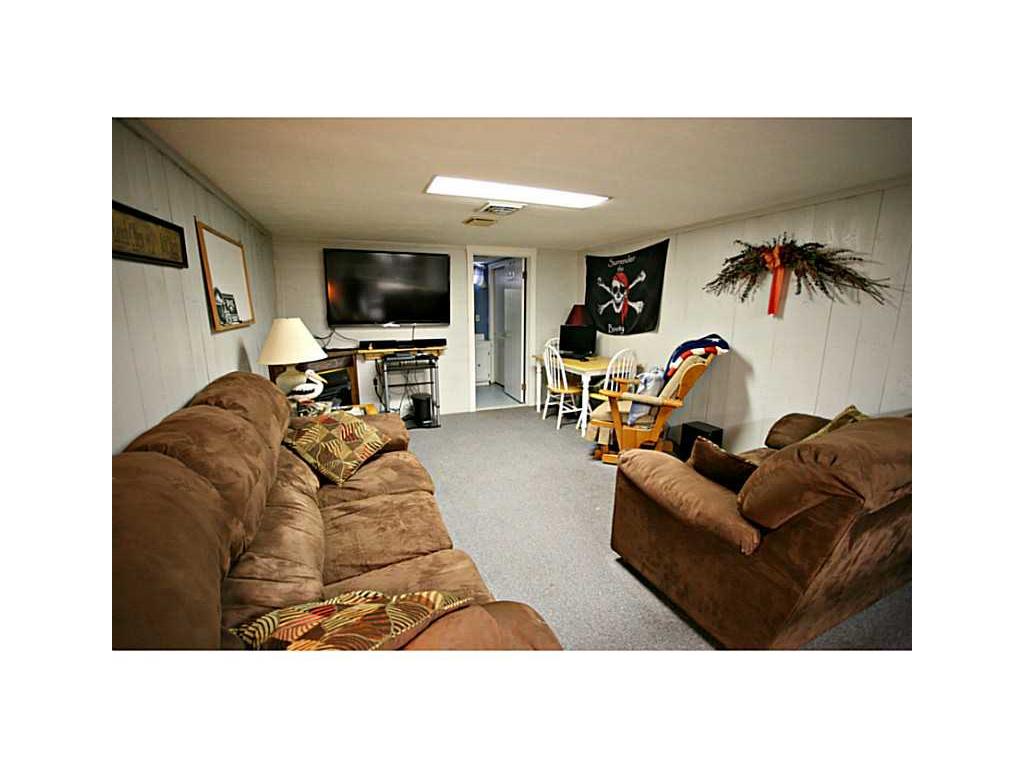 11 Stoneham Dr, Woonsocket, RI 02895 photo 11
