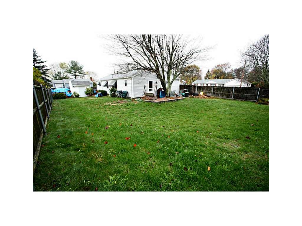 11 Stoneham Dr, Woonsocket, RI 02895 photo 14