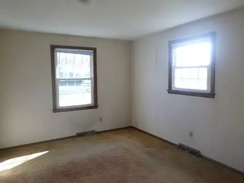 52 Rustic Dr, Woonsocket, RI 02895 photo 13