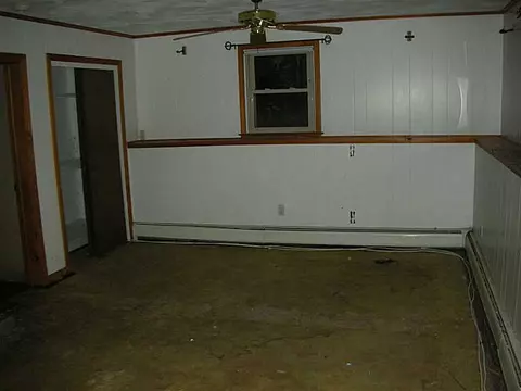 8 Flagg Ave, Warwick, RI 02886 photo 14