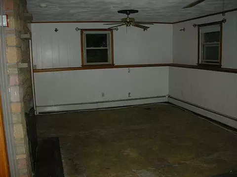 8 Flagg Ave, Warwick, RI 02886 photo 12