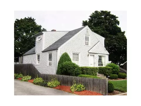 342 Pullen Ave, Pawtucket, RI 02861 photo 2