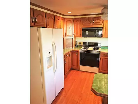 342 Pullen Ave, Pawtucket, RI 02861 photo 9