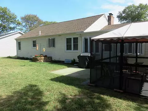 117 Wendell Rd, Warwick, RI 02888 photo 3