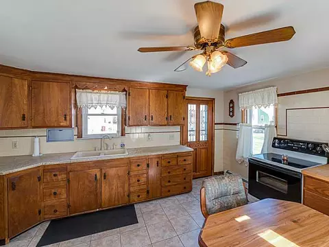 251 Adams St, Woonsocket, RI 02895 photo 8