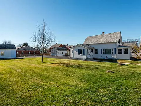 251 Adams St, Woonsocket, RI 02895 photo 4