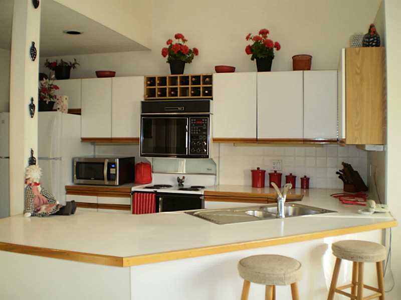 764 Williamsburg Cir, Warwick, RI 02886 photo 8