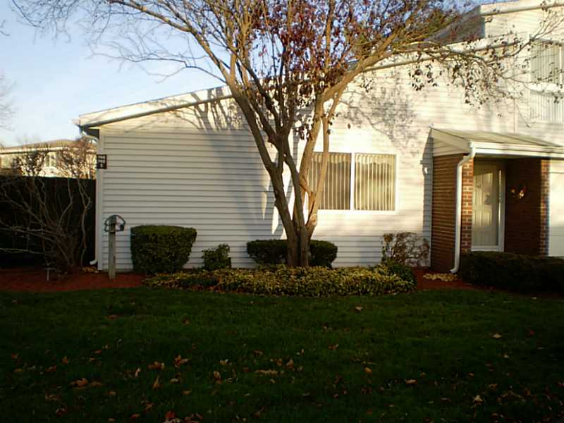 764 Williamsburg Cir, Warwick, RI 02886 photo 1