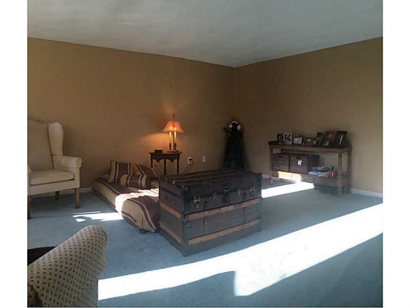 611 Brookhaven Ln, Woonsocket, RI 02895 photo 9