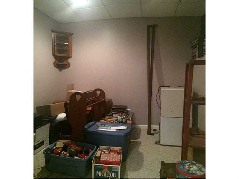611 Brookhaven Ln, Woonsocket, RI 02895 photo 17