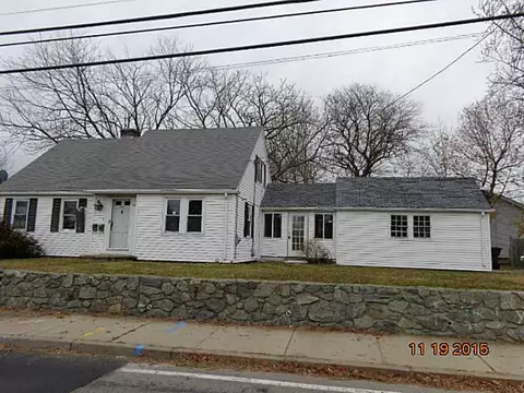 601 Post Rd, Warwick, RI 02888 photo 1