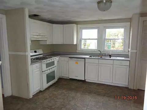 601 Post Rd, Warwick, RI 02888 photo 2
