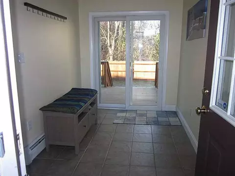 69 Bradley St, Woonsocket, RI 02895 photo 9